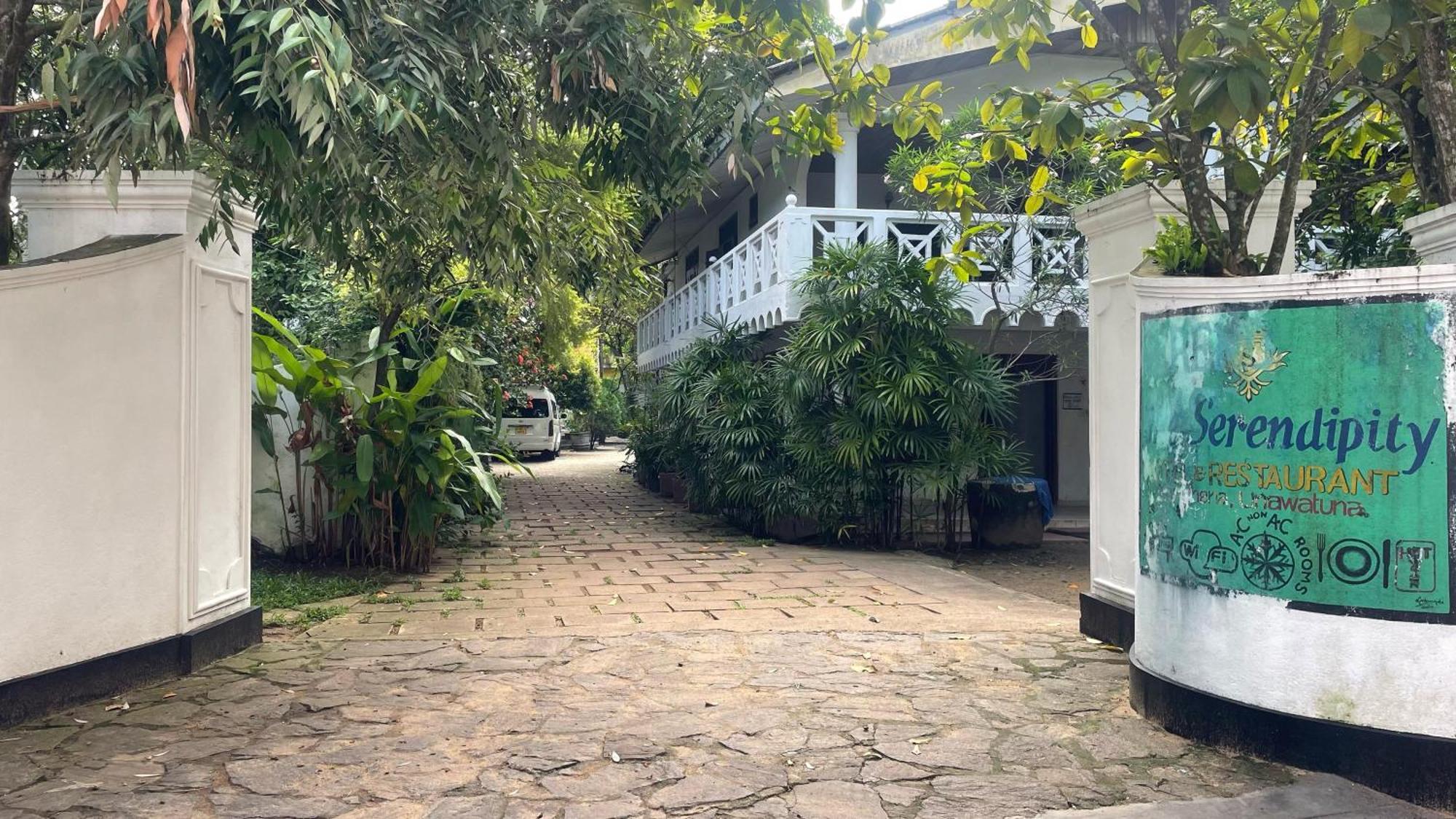 Serendipity Beach Унаватуна Екстер'єр фото